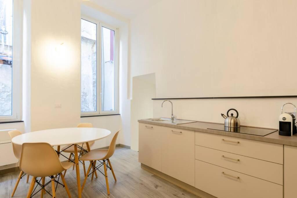 Castelli'S Apartments Campo 12 جنوة المظهر الخارجي الصورة